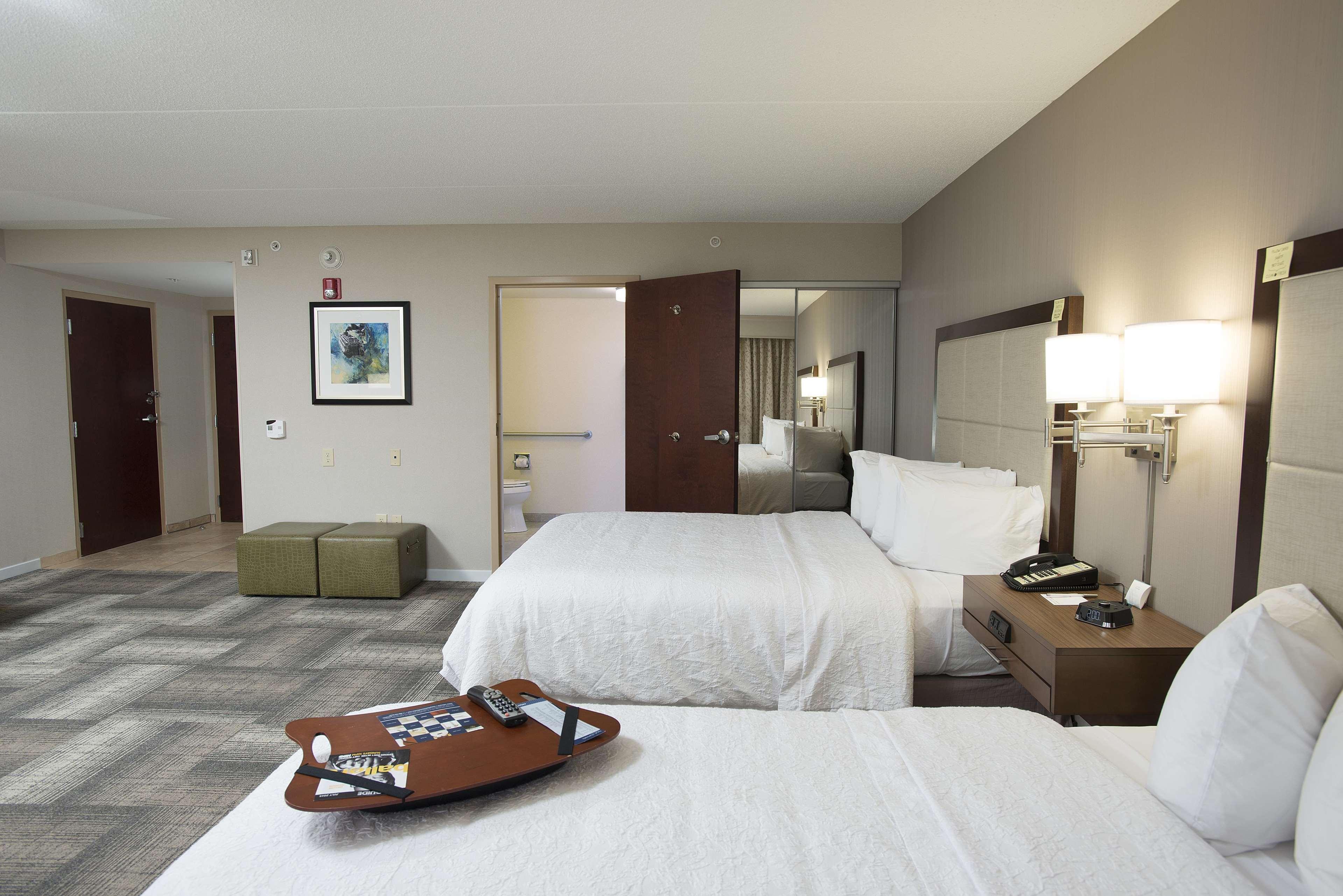 Hampton Inn & Suites Cincinnati-Union Centre West Chester Eksteriør billede