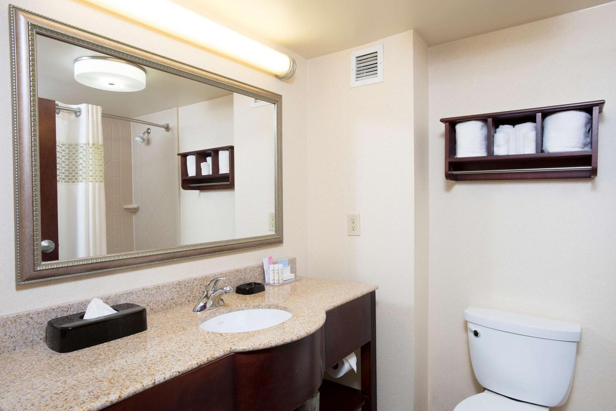 Hampton Inn & Suites Cincinnati-Union Centre West Chester Eksteriør billede