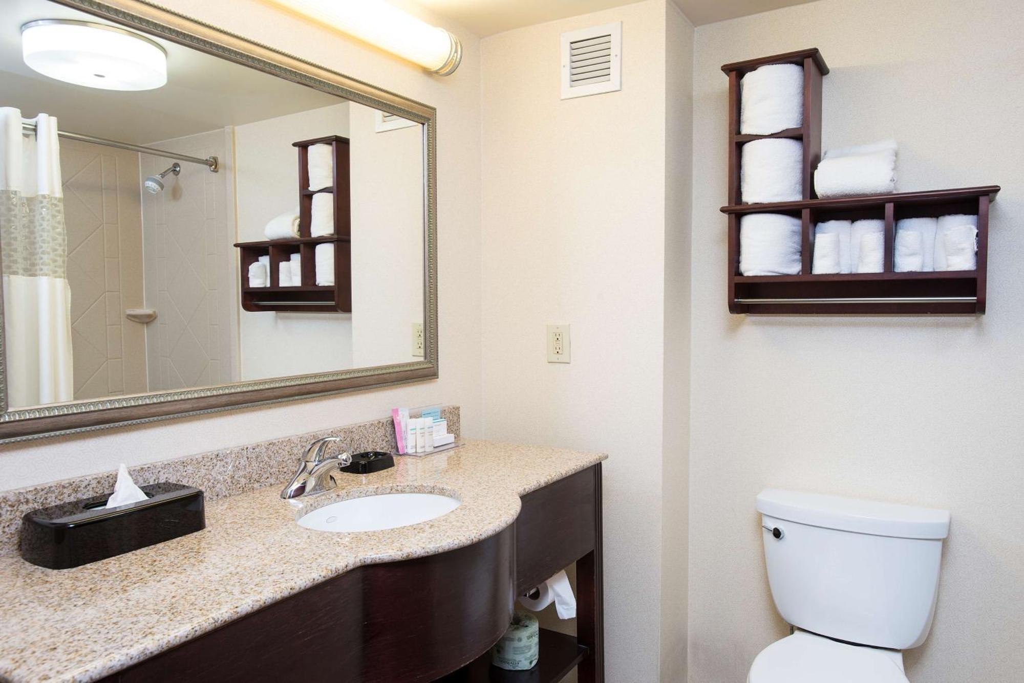 Hampton Inn & Suites Cincinnati-Union Centre West Chester Eksteriør billede