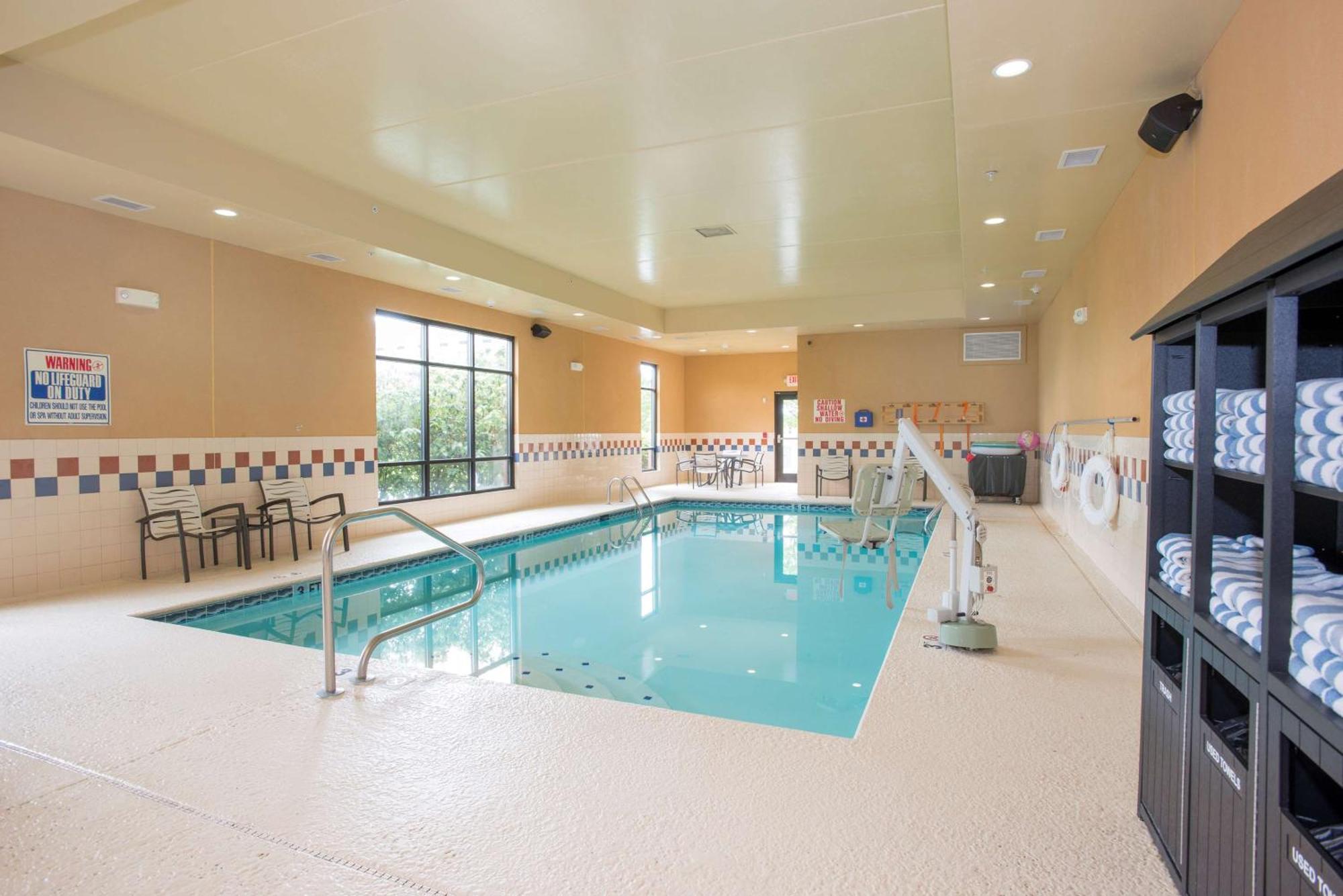 Hampton Inn & Suites Cincinnati-Union Centre West Chester Eksteriør billede